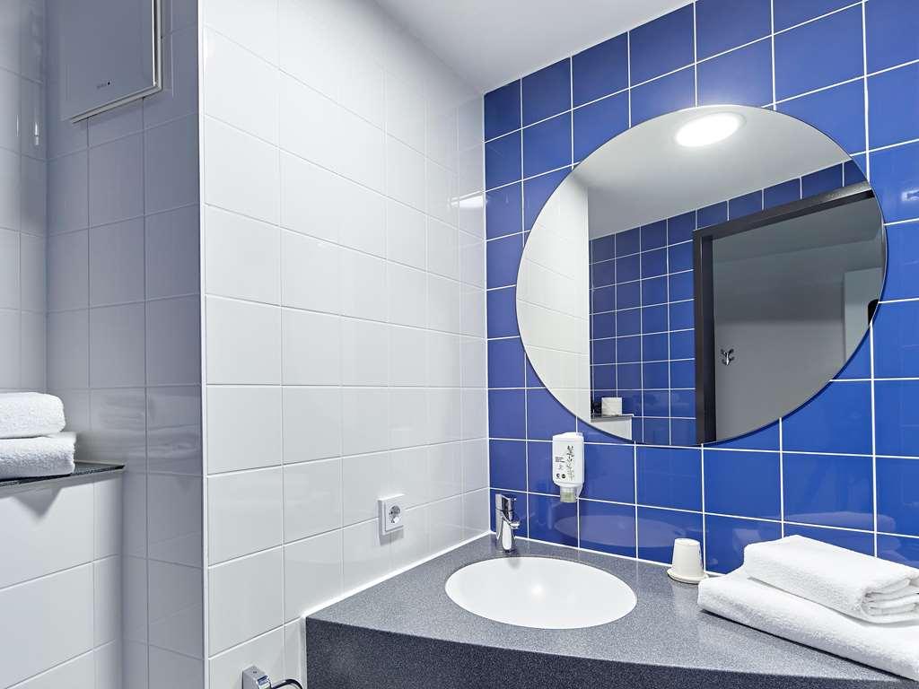 B&B Hotel Koeln-ترويسدورف الغرفة الصورة